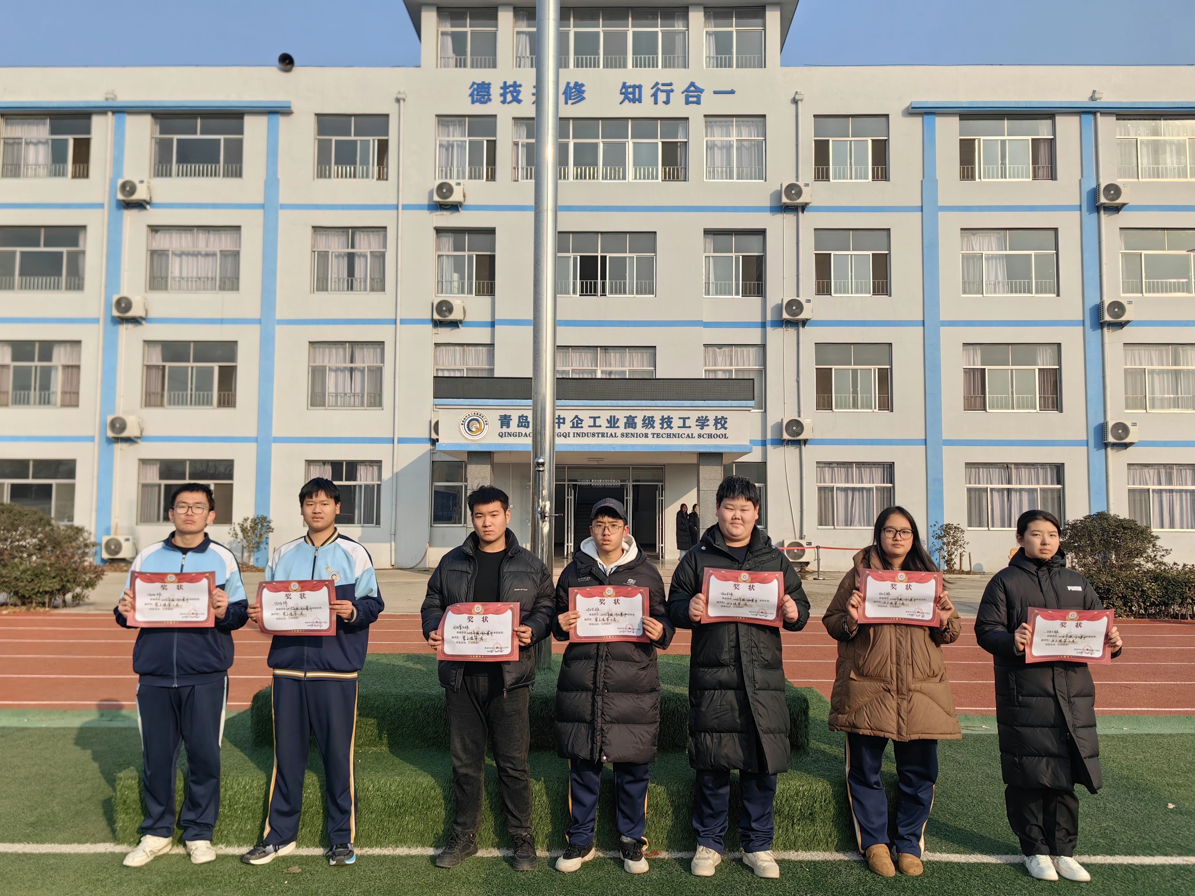 b9364cf93795515eec44d85f2ad6182a.jpg 009.jpg