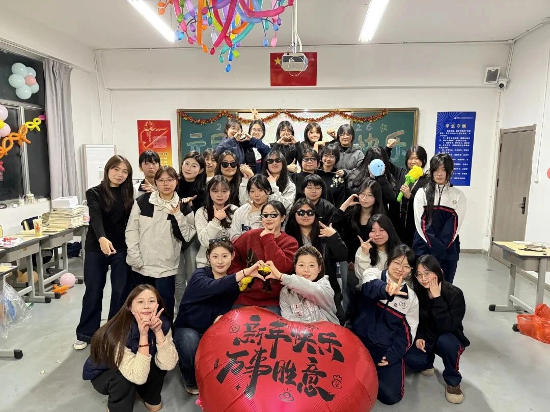 0335683535ab71fdcf461ce1f8bc0490.jpg 012.jpg