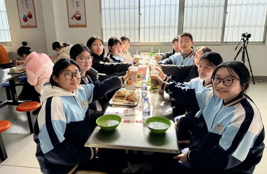 d0e3b41c4d5a1ce1f60158c6526654dd.jpg 013.jpg